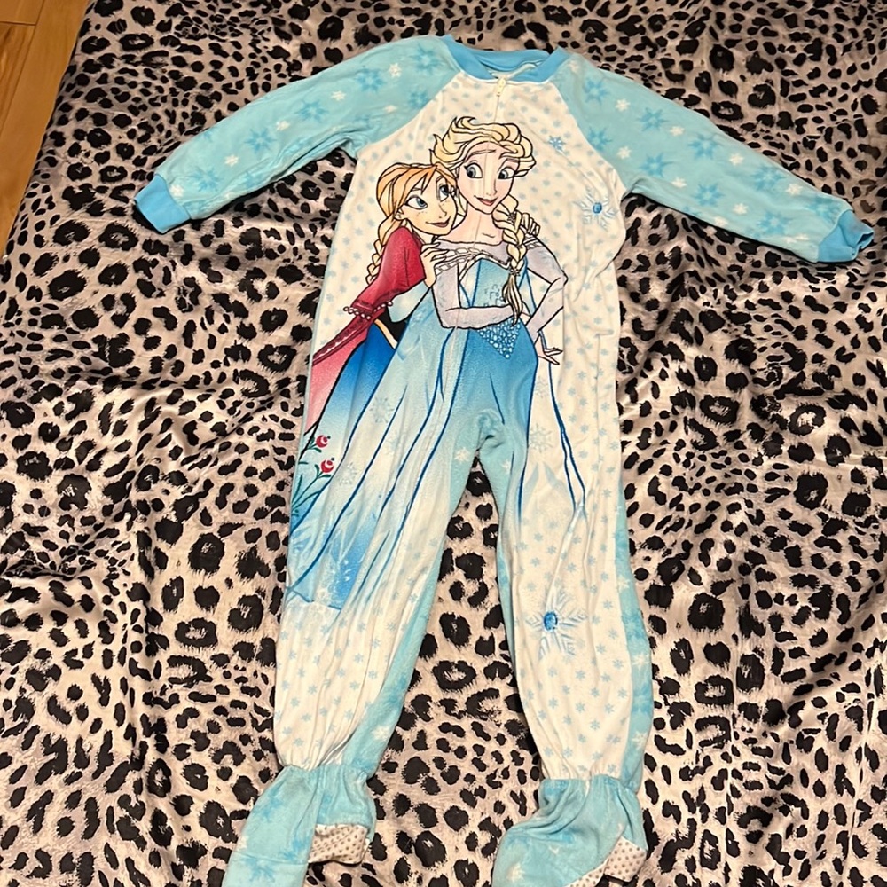 🆑FINAL PRICE‼️ Disney Frozen girls size 4T footed zip up one piece pajamas - Picture 1 of 3
